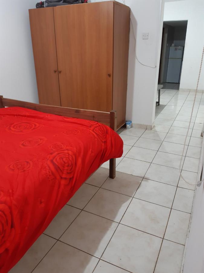 Holiday House Maisonette Лімасол Екстер'єр фото