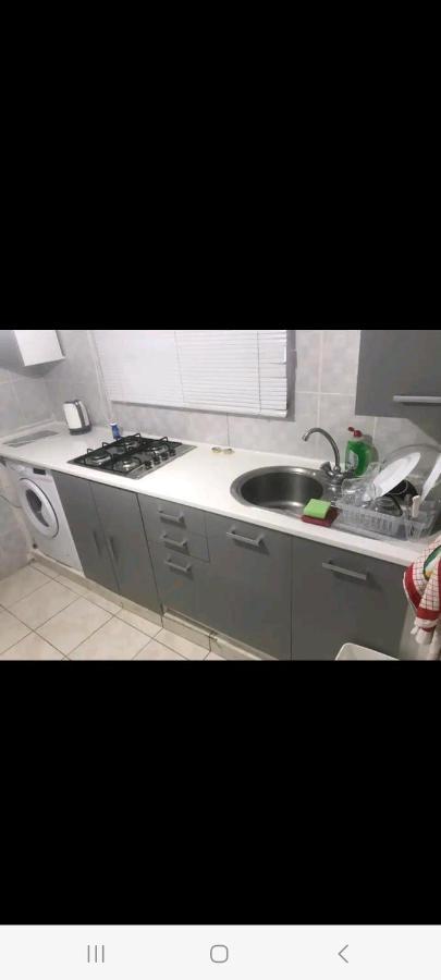 Holiday House Maisonette Лімасол Екстер'єр фото